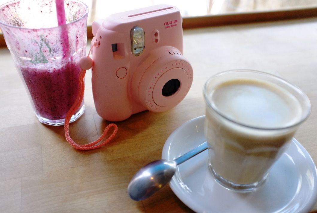 Fujifilm Instax mini 8 - maluch do fotografii natychmiastowej już w Polsce 8