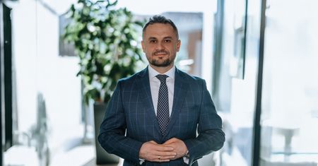 Polacy przestali pytać "ile kosztuje auto". Teraz liczą, czy rata zmieści się w domowym budżecie