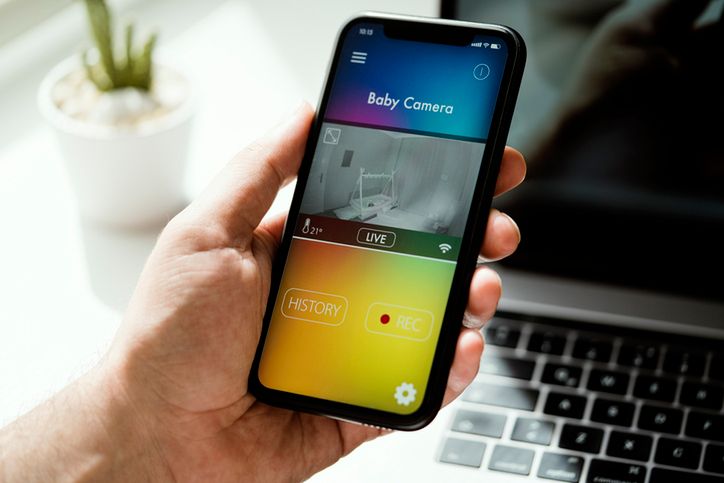 Elektroniczna niania nagrała zdradę żony