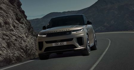 Range Rover Sport SV mocno się zmienił, choć na pierwszy rzut oka tego nie widać