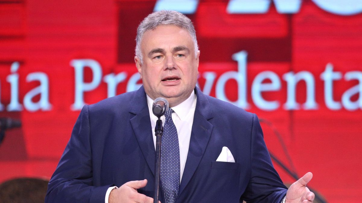 Tomasz Sakiewicz zarządza TV Republika