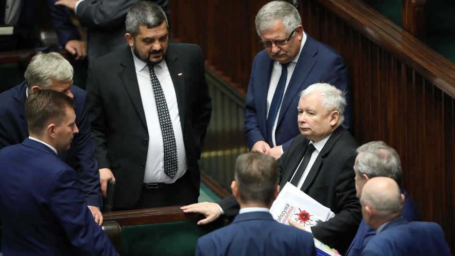 PiS szykuje nie tylko zmiany w ministerstwach, ale również we władzach partii