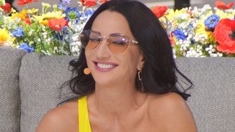 Justyna Steczkowska znów promuje swój merch, POZUJĄC TOPLESS