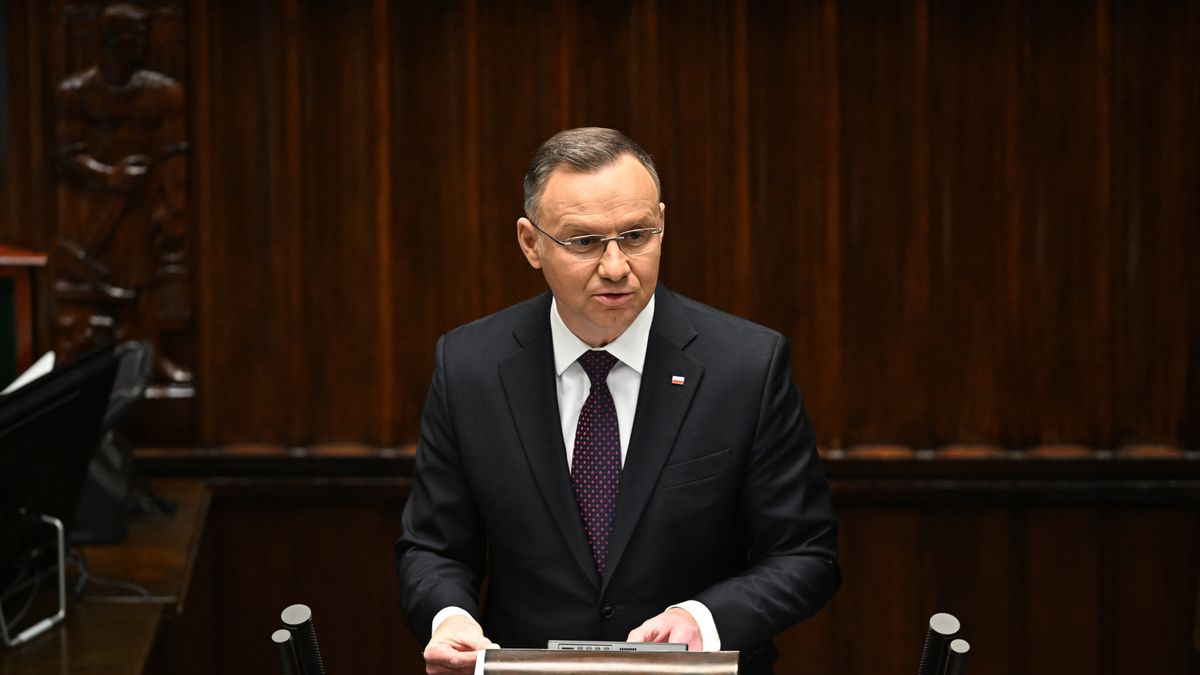 Warszawa, 13.11.2023. Prezydent RP Andrzej Duda przemawia podczas pierwszego posiedzenie Sejmu X kadencji na sali obrad Sejmu w Warszawie, 13 bm. (jm) PAP/Radek Pietruszka