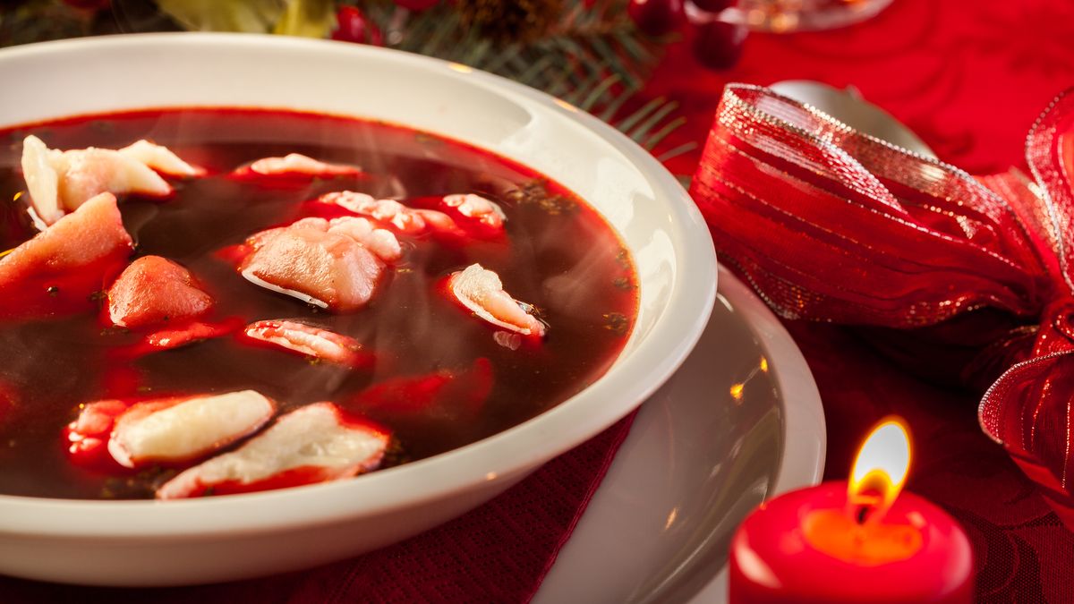 Oto jakie przyprawy warto dodać do barszczu