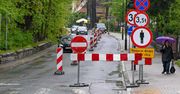 Remont w centrum Zakopanego rozpoczęty, ale tylko na znakach. Kierowcy zdezorientowani, część ignoruje nowe zasady