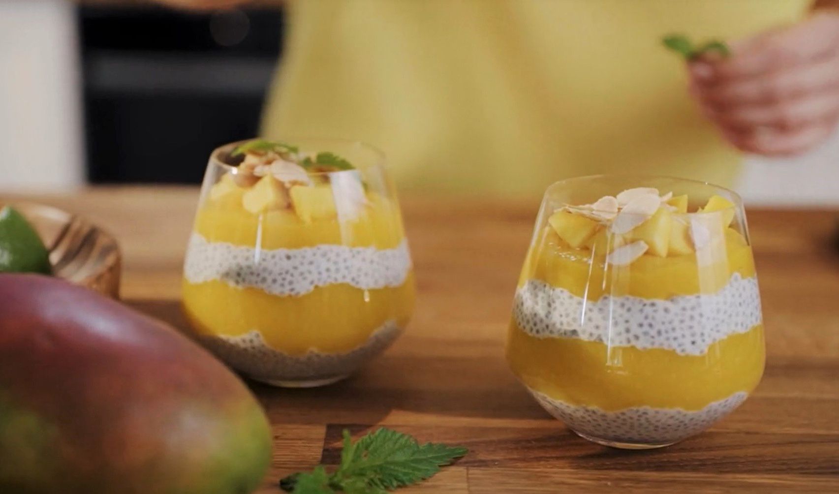 Deser chia z mango. 