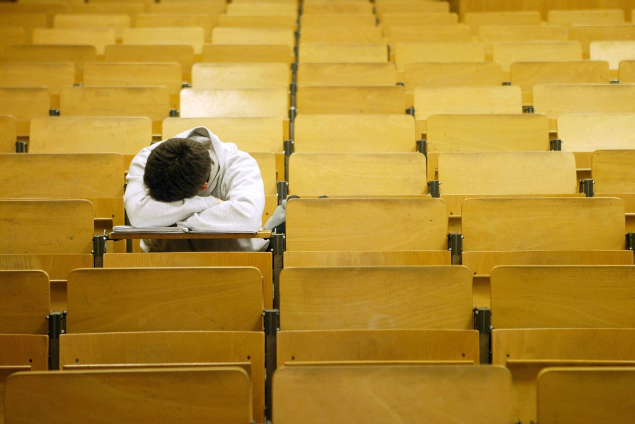 "Ucz się, bo będziesz kopać rowy". Kiedy rodzice każą nam iść na studia