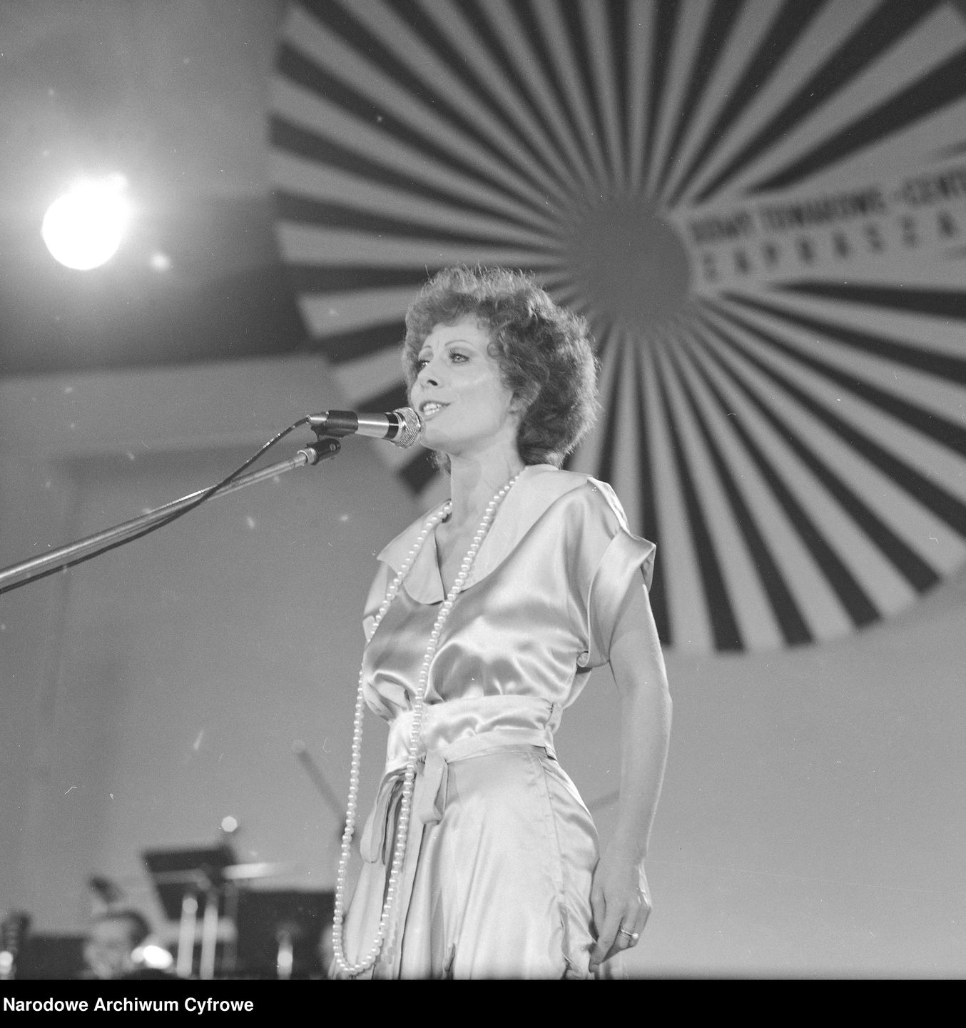 Alicja Majewska podczas występu w 1975 roku