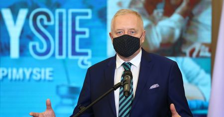 Koniec z maseczkami? Dr Michał Sutkowski przekazał jasne stanowisko