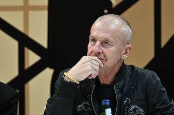 Pasikowski nie przyszedł na konferencję swojego filmu. "Jest 18 km stąd"