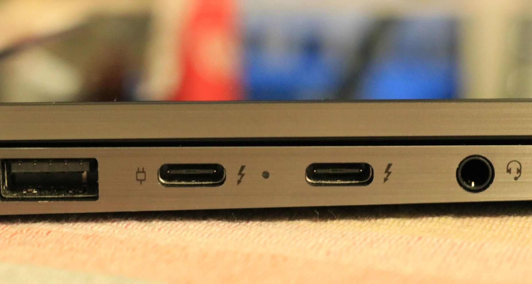 Lenovo Yoga C930 Glass – piękno, moc i pióro 3