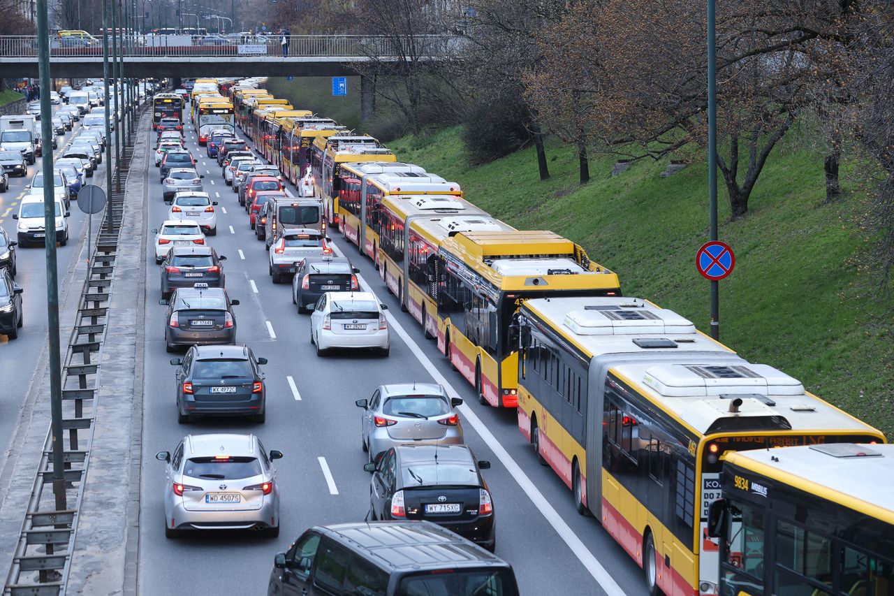 Strefa czystego transportu wpuści bardziej trujące auta. RPO interweniuje