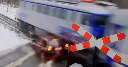 Zignorował czerwone światło. Kierowca otarł się o śmierć