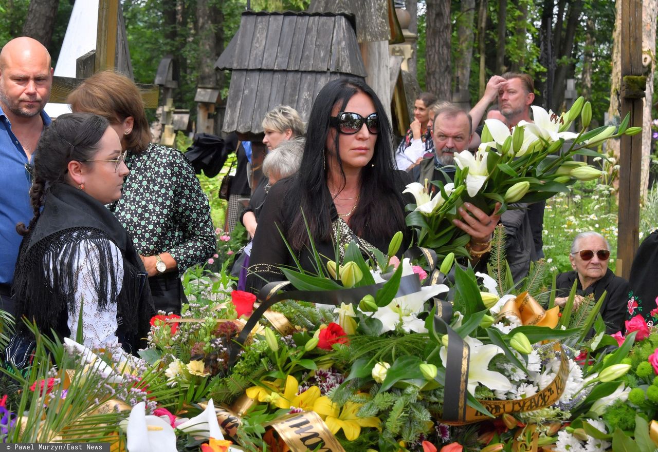 Koronawirus na pogrzebie w Zakopanem. "Kayah przechodzi procedury"