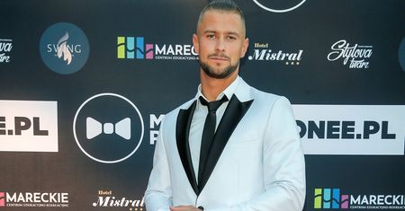 Tak Mikołaj Jędruszczak obchodzi święta. Internauci mu nie odpuścili
