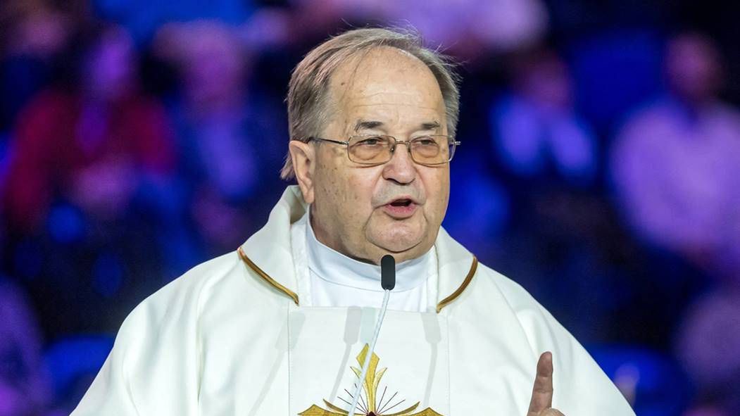 Łamanie obostrzeń na uczelni o. Rydzyka. Policja wszczęła postępowanie