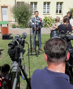 Powrót do szkoły w czerwonych i żółtych strefach. Zgód na zdalną naukę brak. "Nie wiem, jak sobie poradzimy"