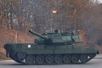 Pierwszy seryjny Leopard 2A8 pokazany. Stanowi przyszłość Europy