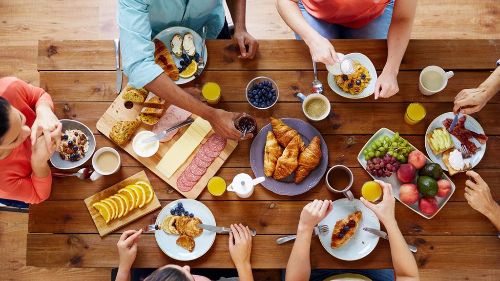 Śniadanie dla niejadka warto urozmaicić, aby maluch chętniej zjadł cały posiłek