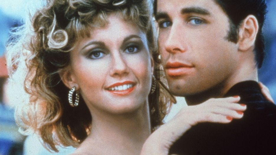 Ogromnym sukcesem była rola Sandy w musicalu “Grease”, gdzie wystąpiła u boku Johna Travolty.
