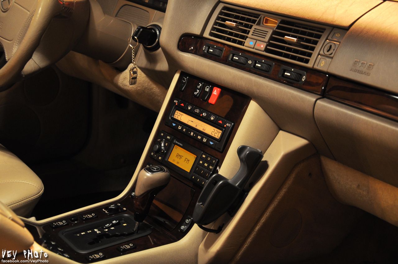 Mercedes-Benz C140 5