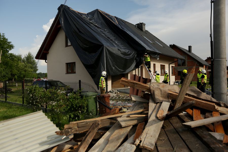 Tornada w Polsce. Ekspert IMGW ostrzega. Pogoda w weekend może być niebezpieczna