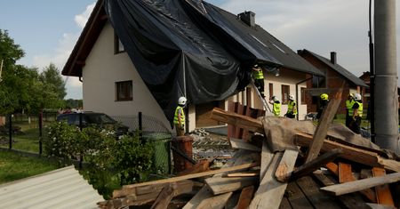 Tornada w Polsce. Ekspert IMGW ostrzega. Pogoda w weekend może być niebezpieczna