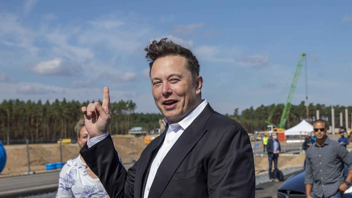System Starlink należący do Elona Muska pomaga ukraińskiej elitarnej jednostce niszczyć czołgi i wozy Rosjan 