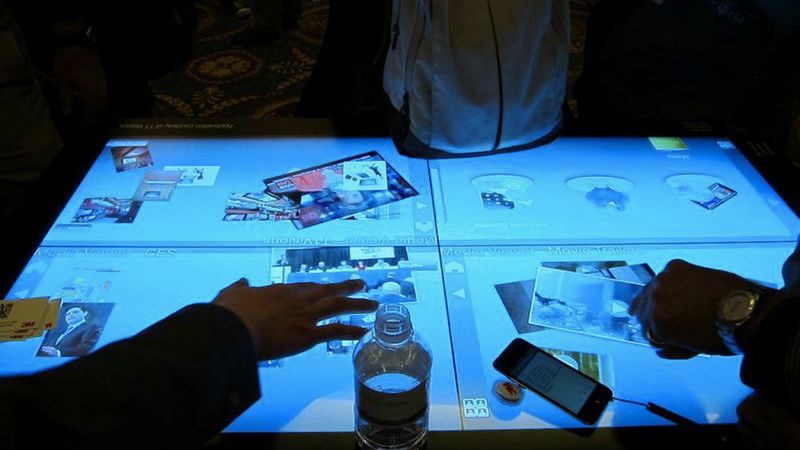 Oryginalny stolik kawowy od 3M [CES 2012] 1