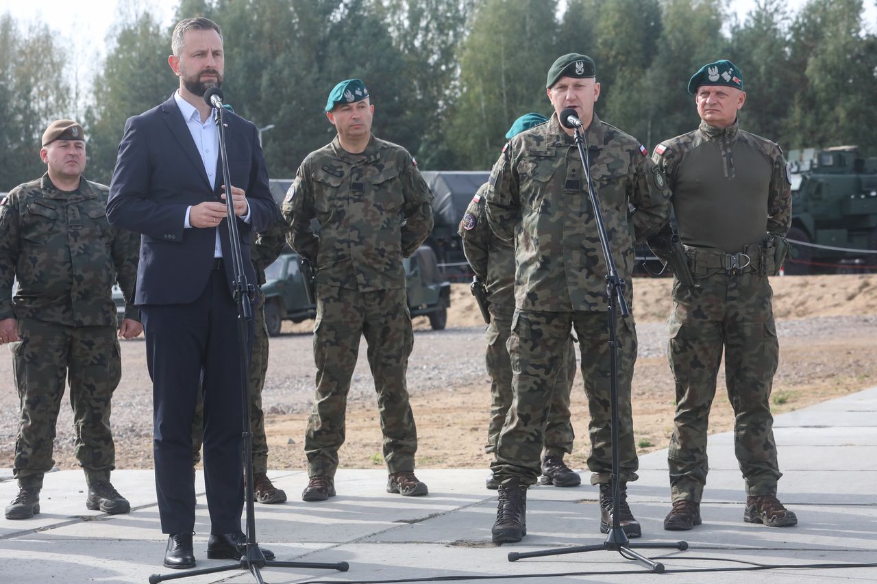 Wicepremier, szef MON Władysław Kosiniak-Kamysz podczas odprawy kadry i żołnierzy 