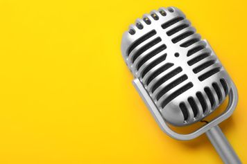 RMF FM nadal liderem rynku radiowego. Jedynka zyskuje, a wśród sieci prowadzi Radio ESKA