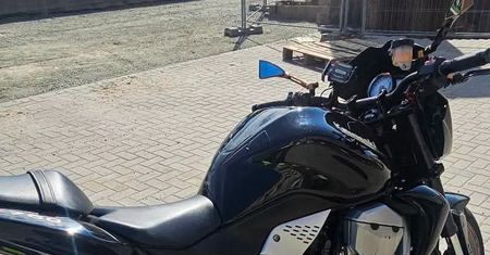Wypadek w Płocku. Motocyklista trafił do szpitala po zdarzeniu na al. Jachowicza!