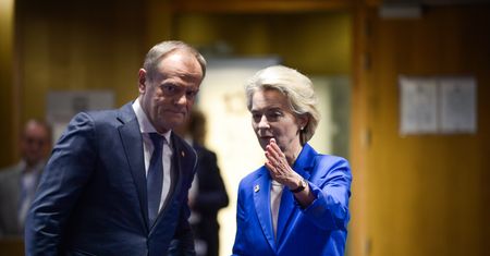 Polityczna burza oddala Polskę od KPO? Ekonomista reaguje na wpis Bloomberga