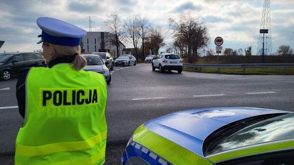 Patrole policji w czasie 1-3 listopada 