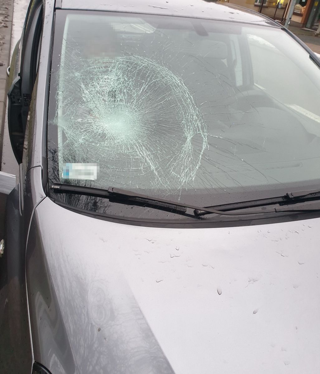 Opel Corsa biorący udział w wypadku