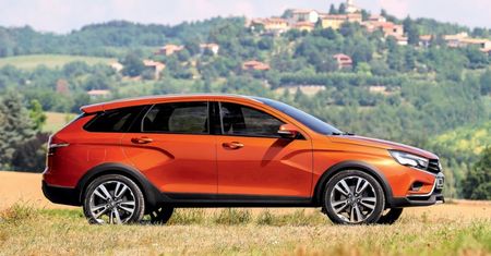 Lada Vesta Cross Concept – rosyjska recepta na stagnację?