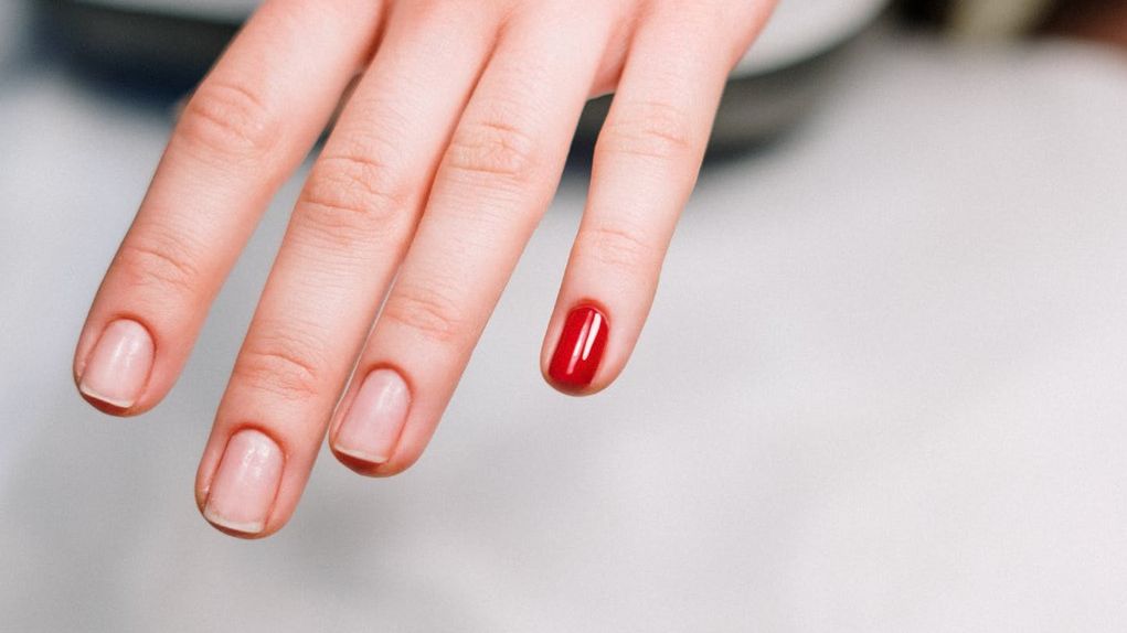 Bruzdy na paznokciach