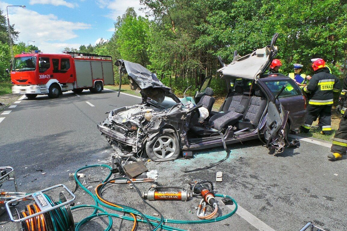 Wypadek na ul. Patriotów. Trzy osoby ranne. Utrudnienia