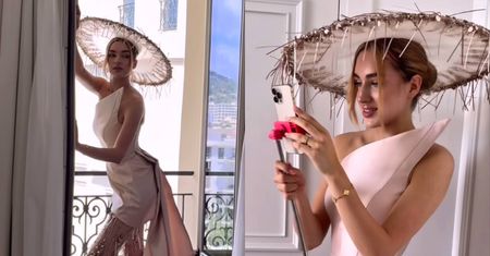 Caroline Derpienski lansuje się w Cannes. Tym razem postawiła na pudrowo różową kreację i bogato zdobiony kapelusz