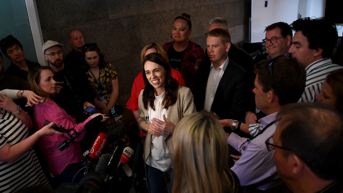 Zdjęcie dnia. Premierka Jacinda Ardern cieszy się ze zwycięstwa w wyborach 1