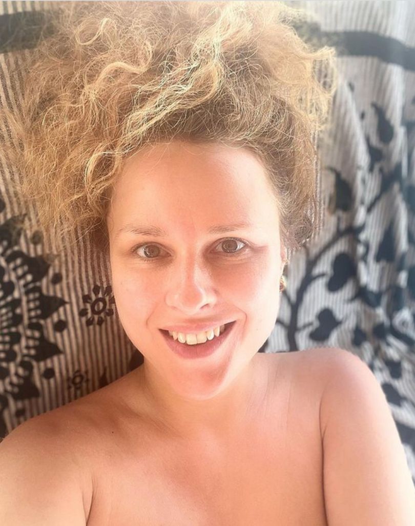 Kaja Paschalska pozuje w bikini i rozprawia o chodzeniu po plaży topless