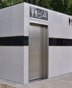 Pierwsze automatyczne toalety w Warszawie już rozlokowane