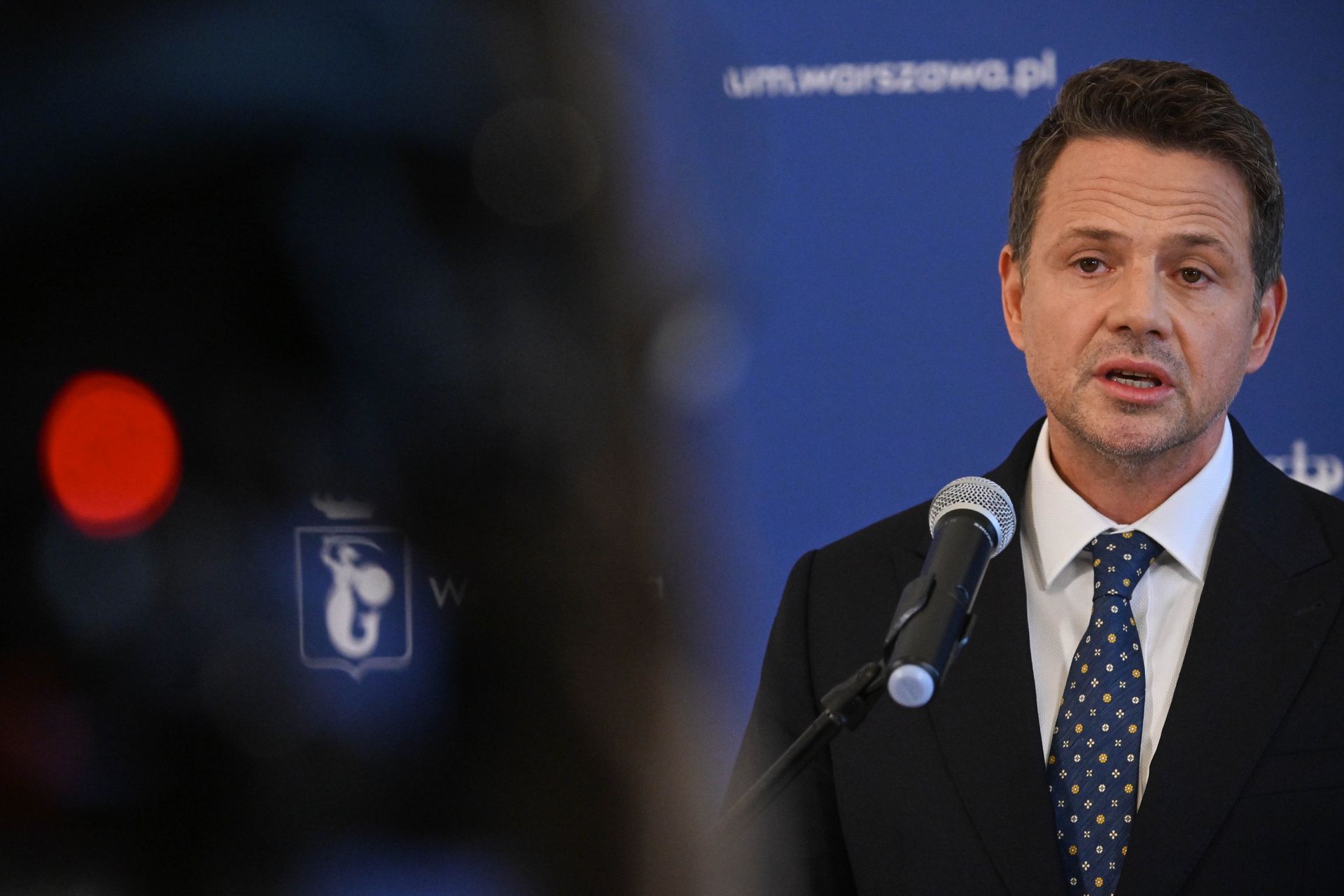 Trzaskowski pod presją PiS: Czy odejdzie po aferze w szpitalu?