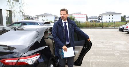 Śledztwo w sprawie podpisów dla Rafała Trzaskowskiego. Przesłuchano 6 osób