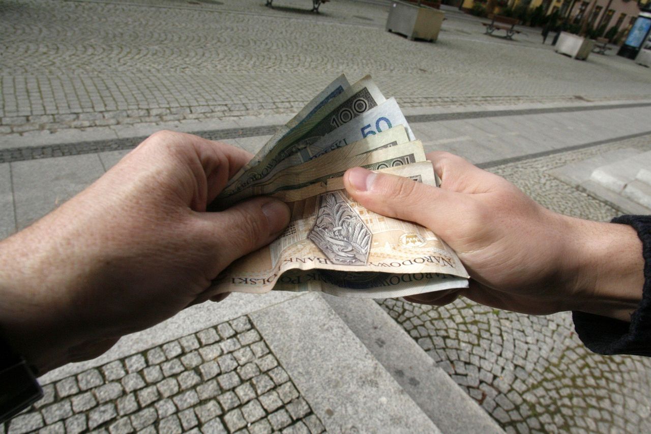 Jelenia Góra: Fałszywe banknoty w obiegu. Policja apeluje o czujność