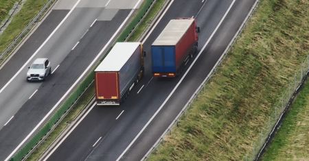 Nowy przepis nie rusza kierowców. Policja wyciąga coraz cięższe działa