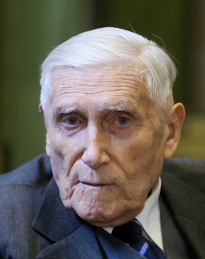 Warszawa. Trwają uroczystości pogrzebowe prof. Witolda Kieżuna