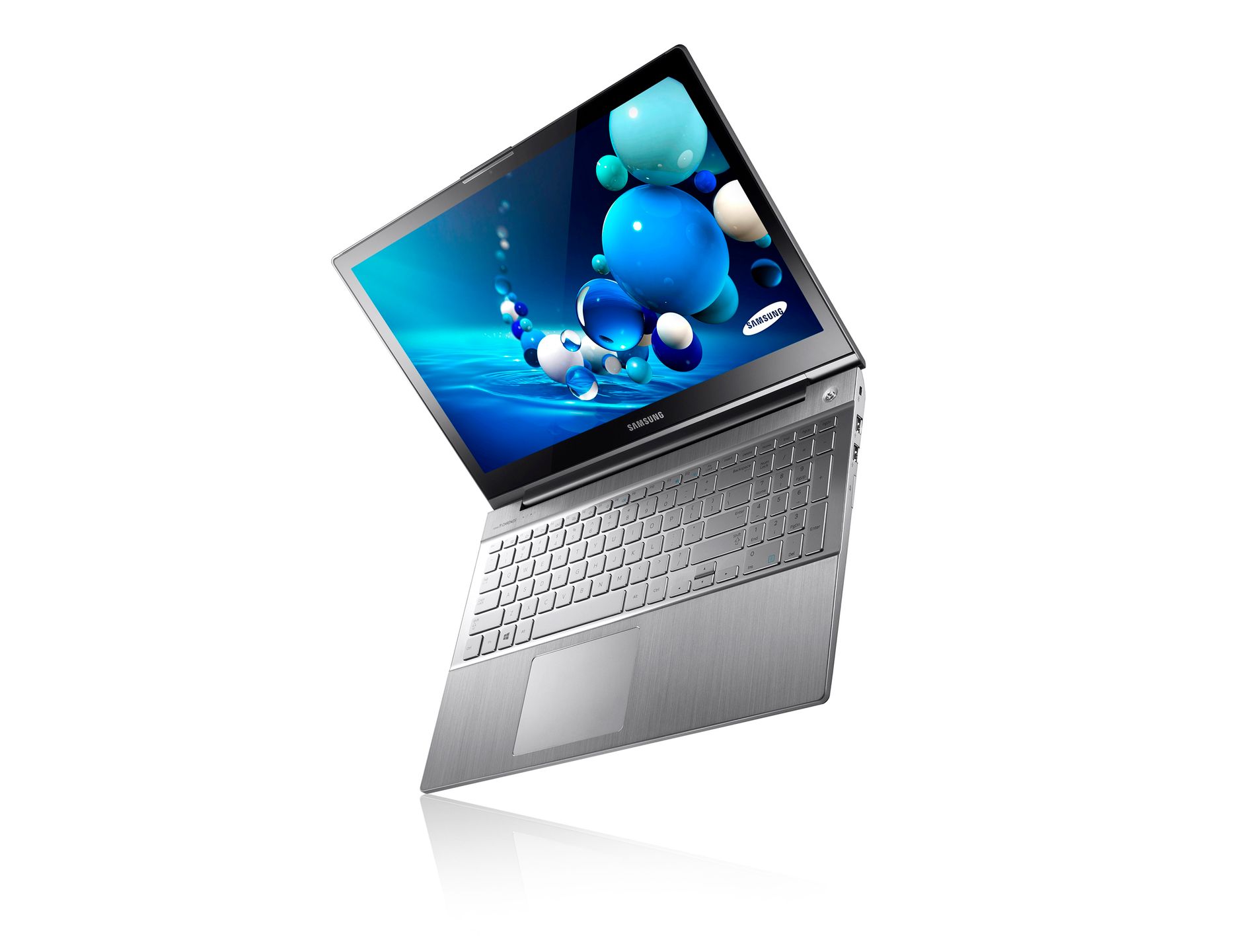 Samsung atakuje - płaskie, wydajne laptopy z serii 7 Chronos i Ultra zapowiedziane 3