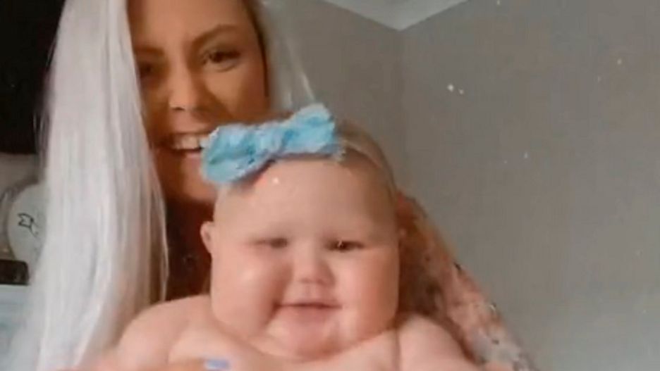 Największe dzieci na TikToku. "Ma 9 miesięcy i waży 14 kg"